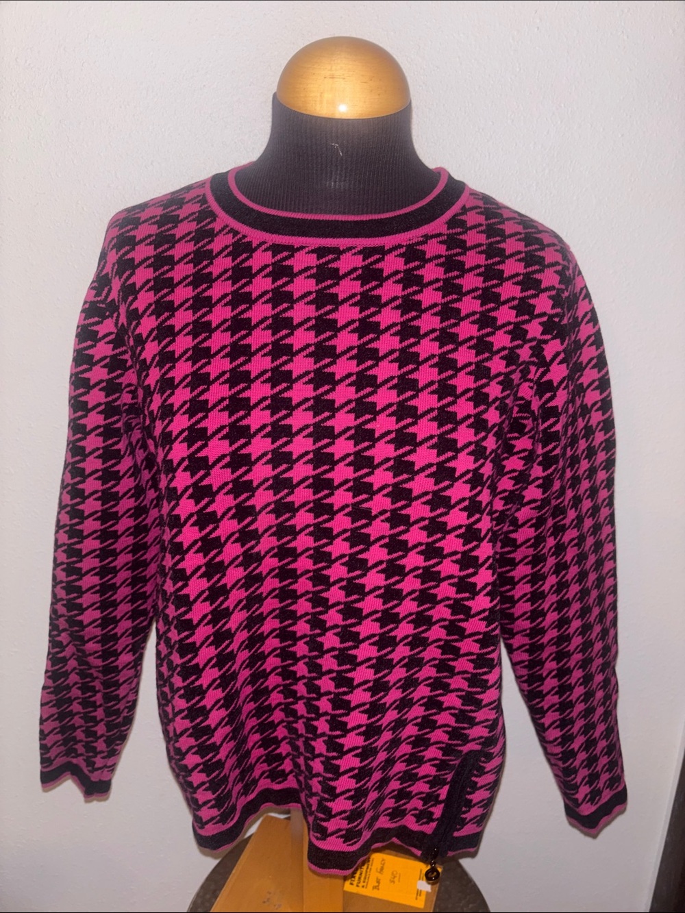 Peace of Cloth Pink and Black Cotton/Modal Houndstooth Crewneck Sweater Large